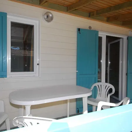 Κάμπινγκ Les Oyats *